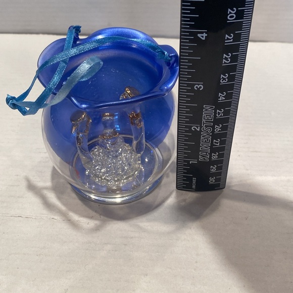 Vintage Spun Glass Nativity in Blue/Clear Ornament - Picture 5 of 5